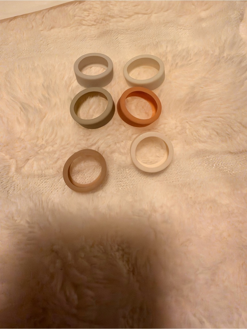 Amazon Silicone Oura Ring Covers in Cream, Tan, Brown, and Muted Orange